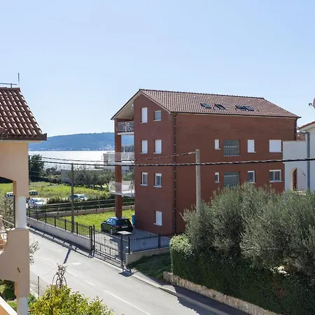Cozy In Kastel Stafilic Apartment