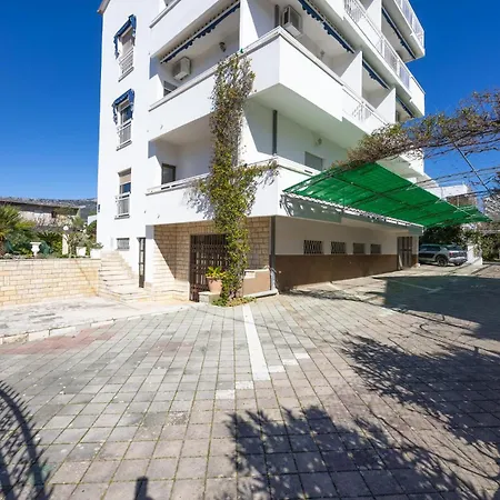 Apartment Cozy In Kastel Stafilic Kastela