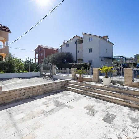 Cozy In Kastel Stafilic *