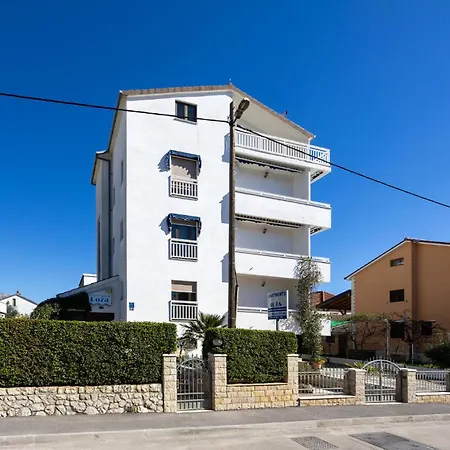 Cozy In Kastel Stafilic شقة *